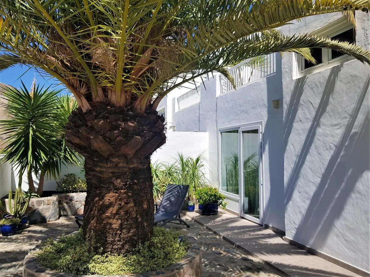 Casa La Palmera - Holiday House Close To The Beach contacts